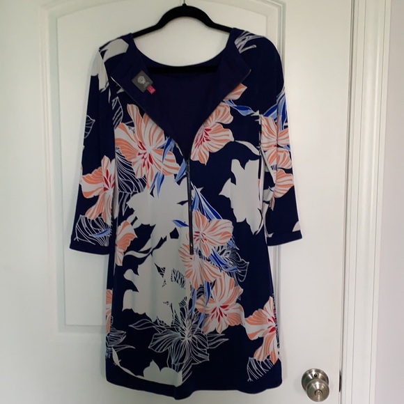 Women’s Dress by Vince Camuto size 6 - Picture 5 of 6